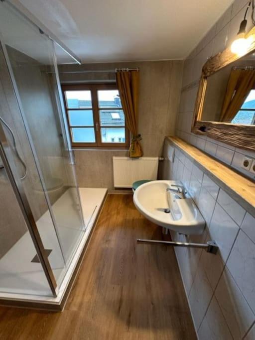 Charmante Farbenfrohe Wohnung Fuer Zwei フィッシュバッハウ エクステリア 写真