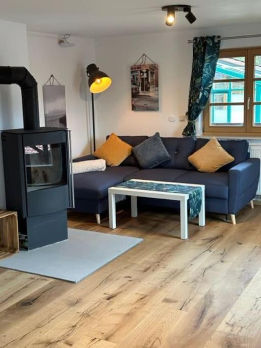 Charmante Farbenfrohe Wohnung Fuer Zwei フィッシュバッハウ エクステリア 写真