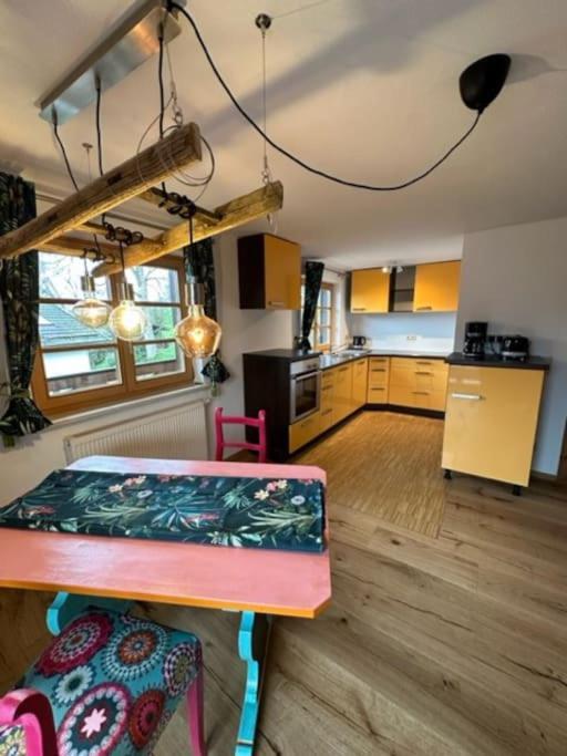 Charmante Farbenfrohe Wohnung Fuer Zwei フィッシュバッハウ エクステリア 写真